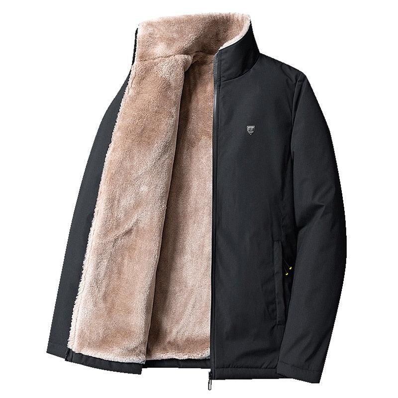 Men’s Winter Windproof Thick Fleece Jacket for Outdoor Hiking Use